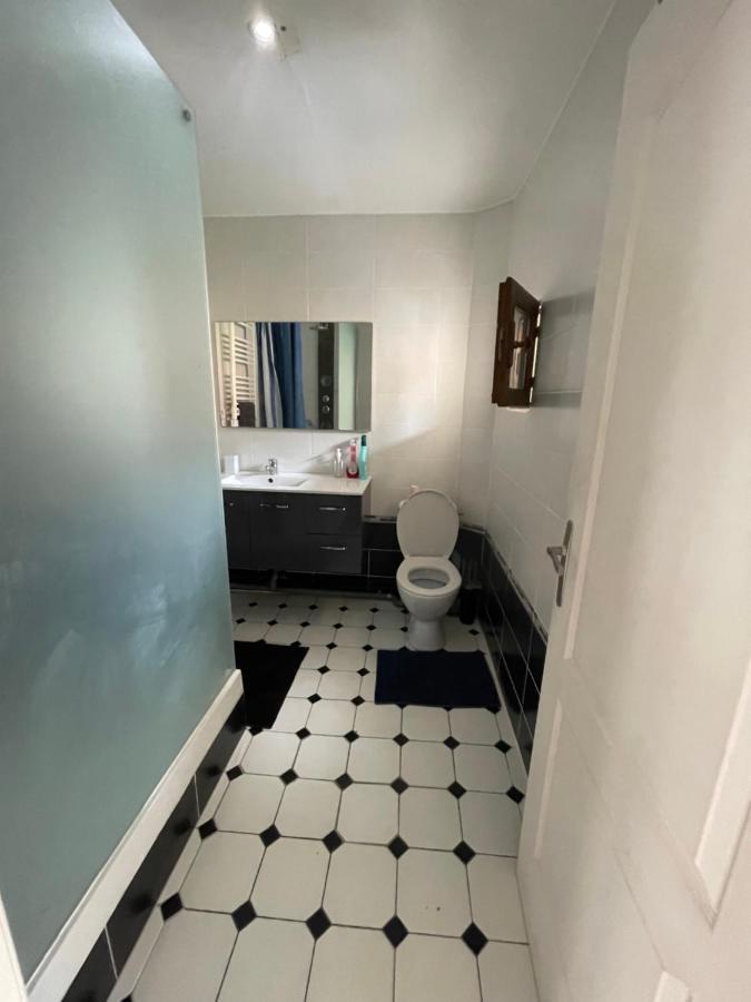 Agreable Appartement Dans Une Maison Saint-Denis  Exterior photo