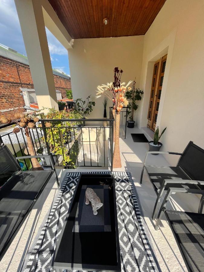 Agreable Appartement Dans Une Maison Saint-Denis  Exterior photo