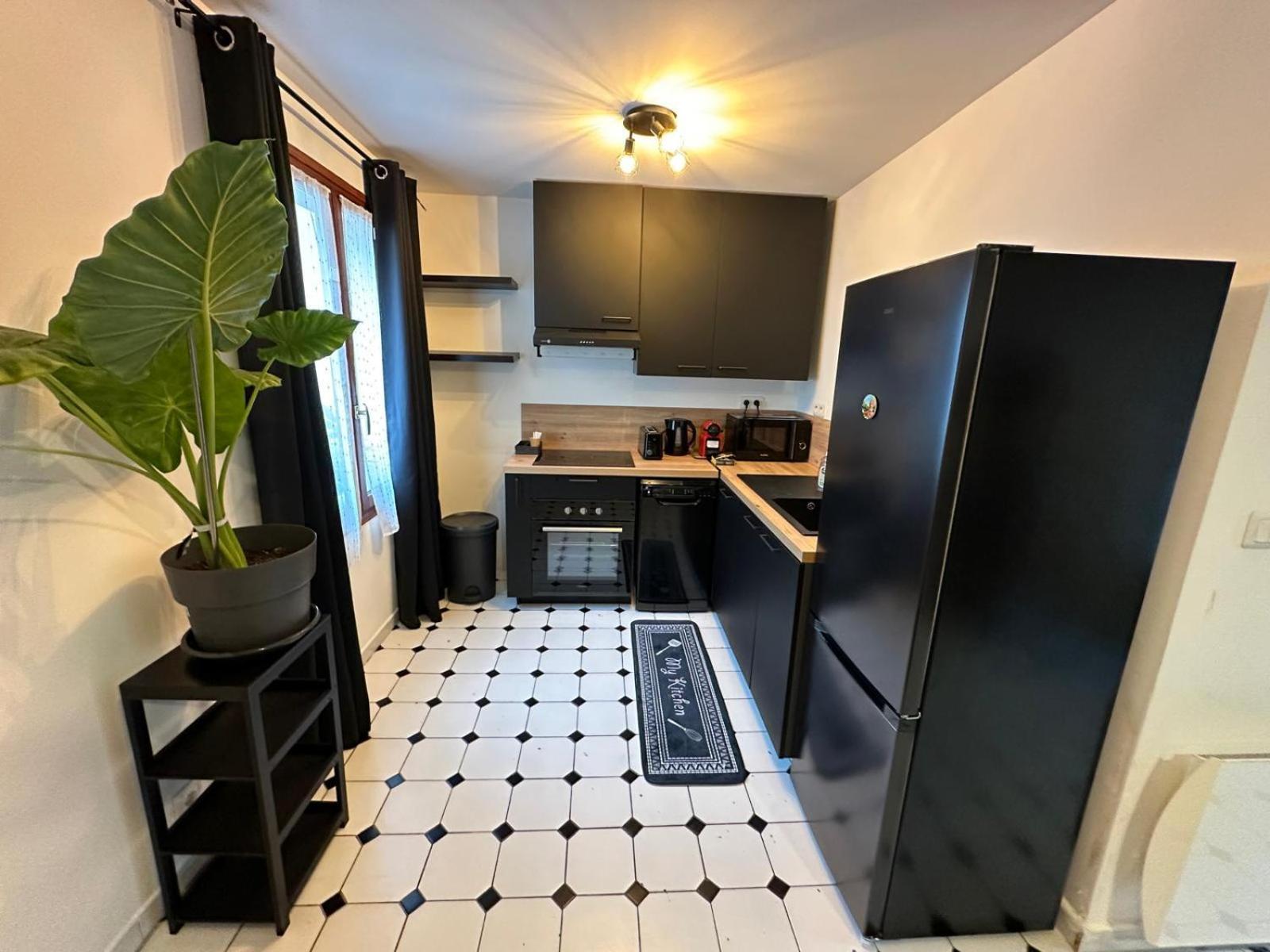 Agreable Appartement Dans Une Maison Saint-Denis  Exterior photo